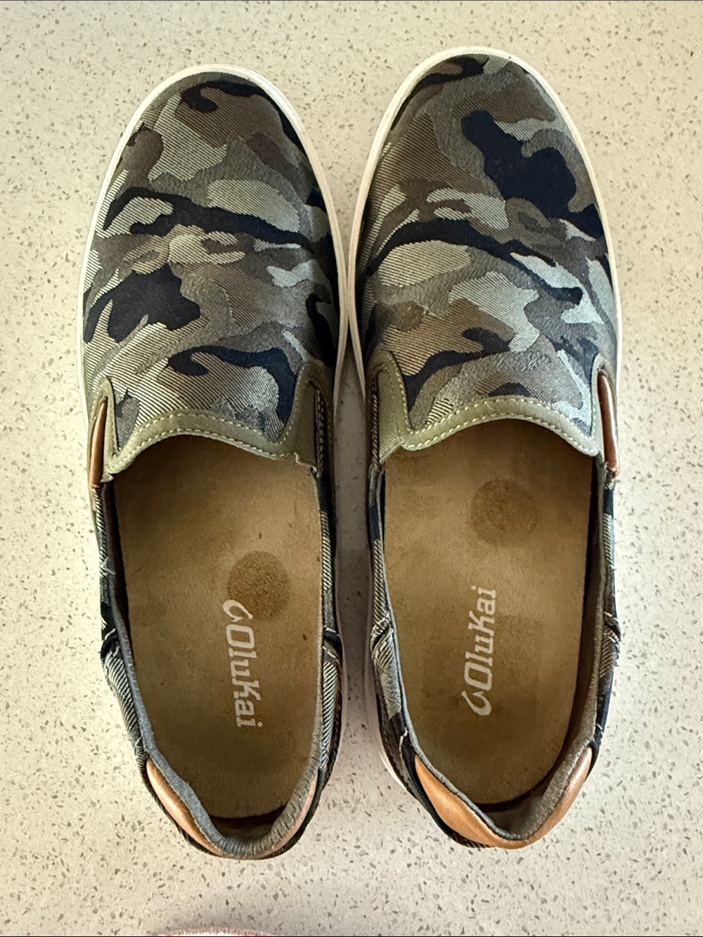 OluKai Men’s Camouflage Slip-On Loafers - Olive/Brown/Black